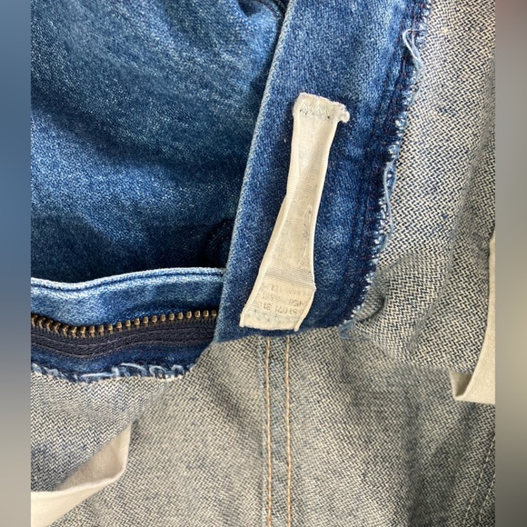 Wrangler cowboy cut jeans. Fits like 30/32 waist - Picture 6 of 6